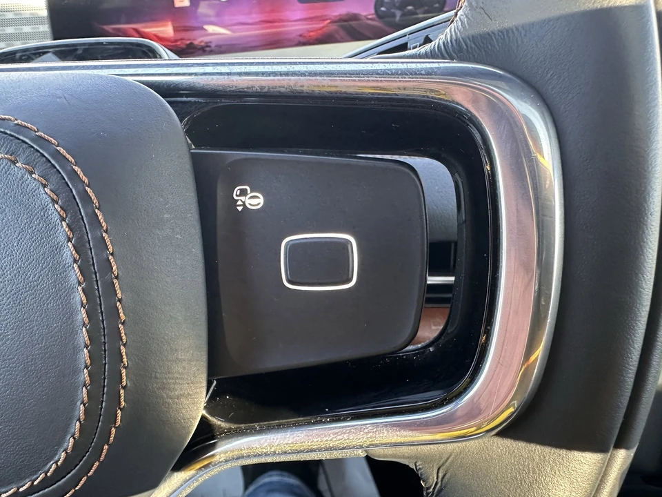 2025 Lincoln Navigator 4th Gen - Image 25 of 31