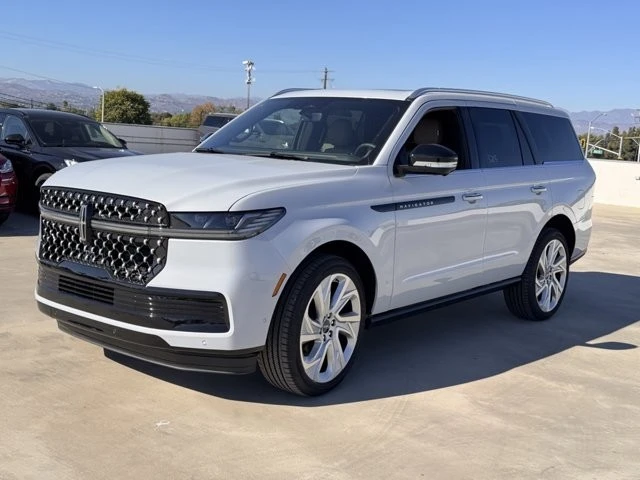 2025 Lincoln Navigator 4th Gen - Image 7 of 12