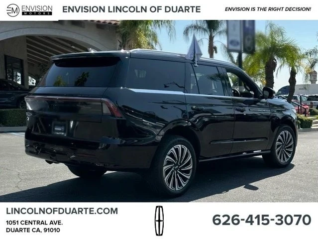 2025 Lincoln Navigator 4th Gen - Image 7 of 12