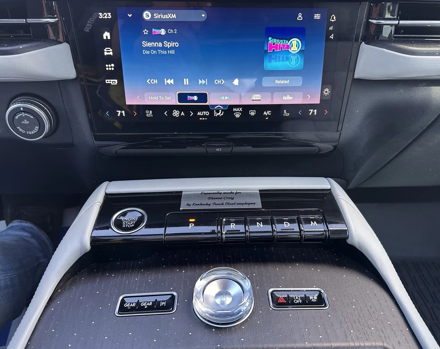 2025 Lincoln Navigator 4th Gen - Image 31 of 31