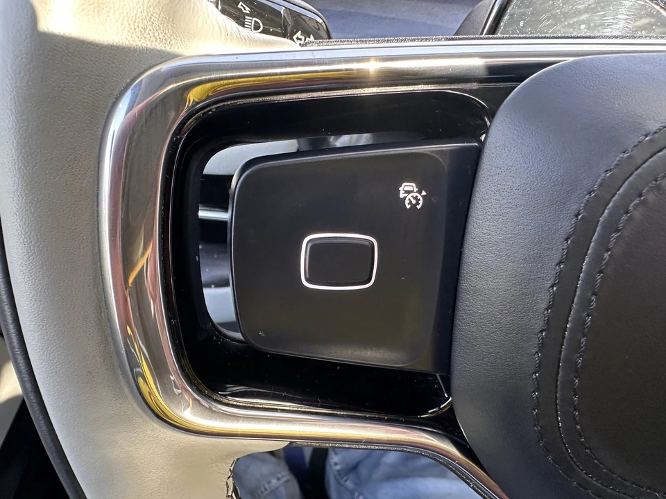 2025 Lincoln Navigator 4th Gen - Image 25 of 31