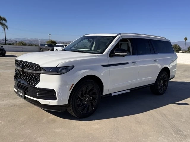 2025 Lincoln Navigator 4th Gen - Image 7 of 12