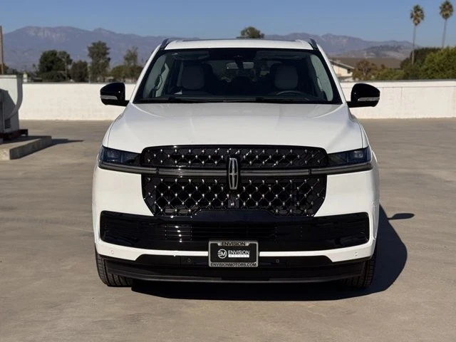 2025 Lincoln Navigator 4th Gen - Image 6 of 12