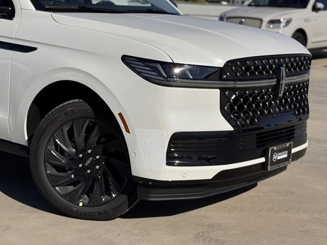 2025 Lincoln Navigator 4th Gen - Image 3 of 12