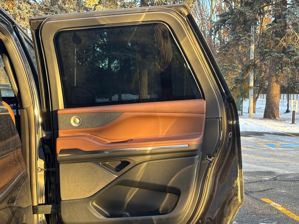 2025 Lincoln Navigator 4th Gen - Image 31 of 31