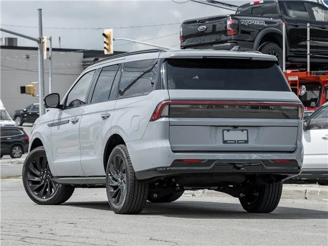 2025 Lincoln Navigator 4th Gen - Image 7 of 16