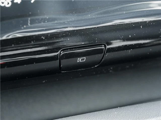2025 Lincoln Navigator 4th Gen - Image 16 of 16