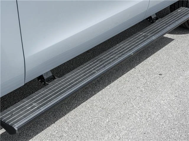 2025 Lincoln Navigator 4th Gen - Image 6 of 16