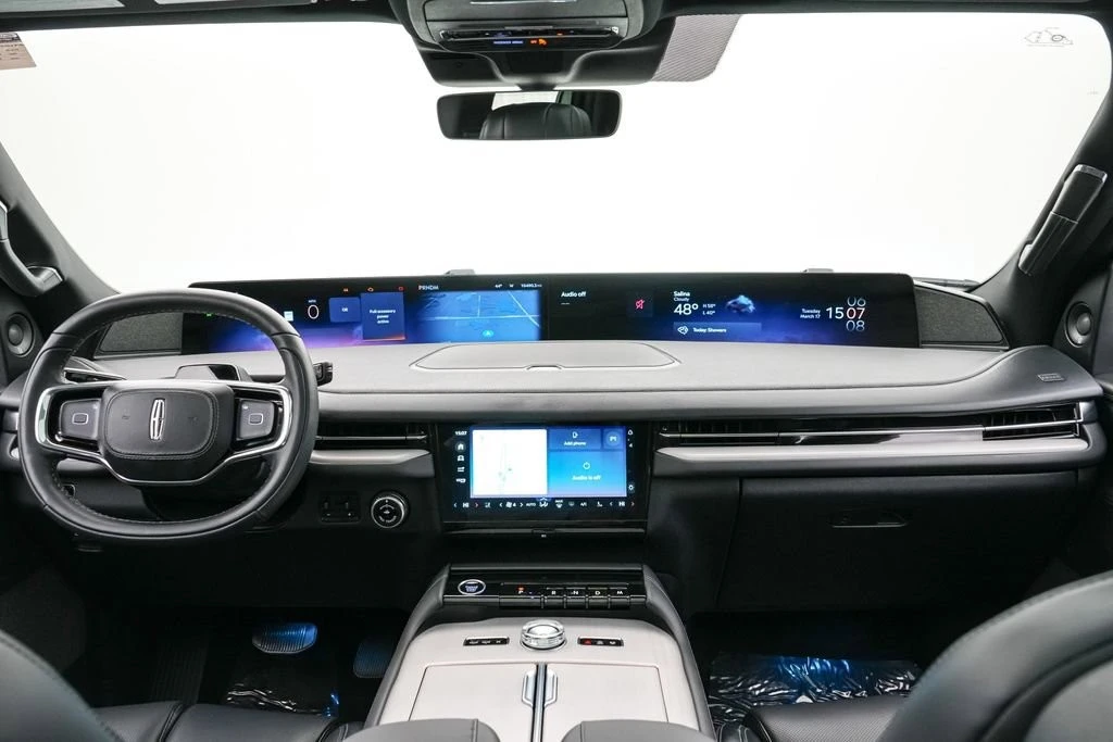 2025 Lincoln Navigator 4th Gen - Image 21 of 31