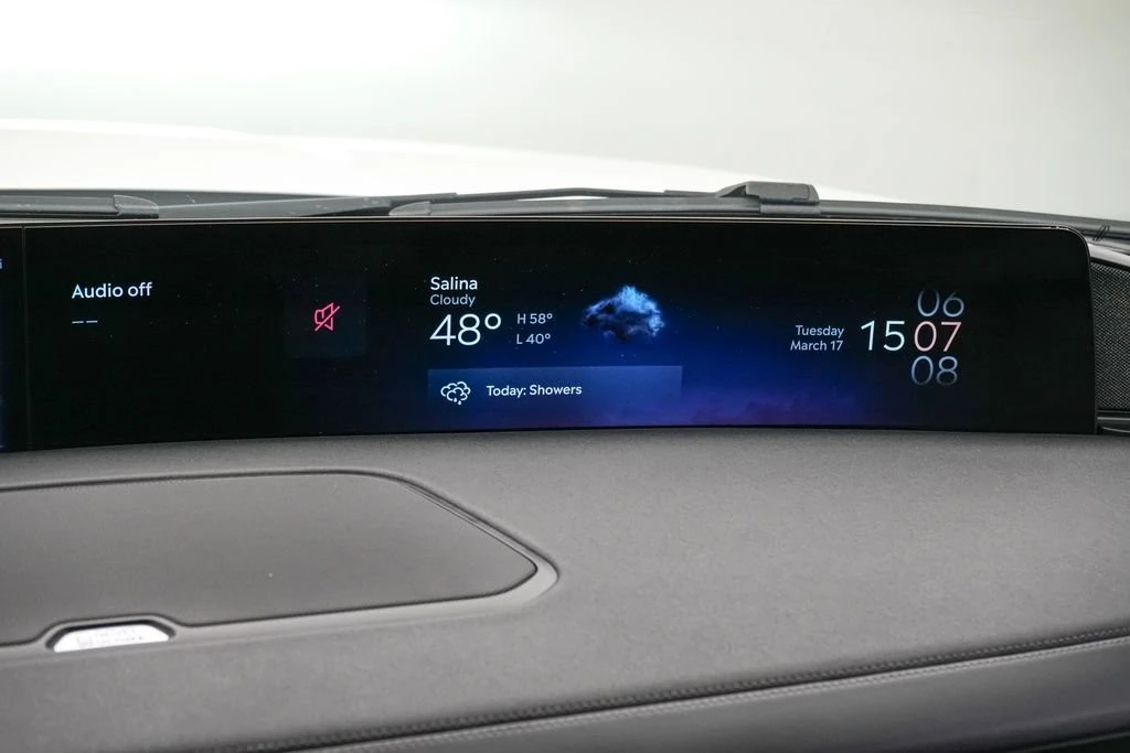 2025 Lincoln Navigator 4th Gen - Image 29 of 31