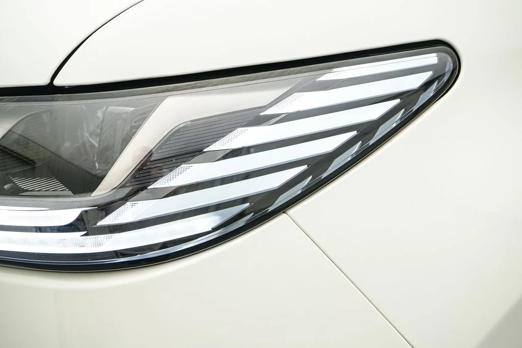 2025 Lincoln Navigator 4th Gen - Image 14 of 31