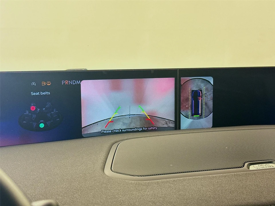2025 Lincoln Navigator 4th Gen - Image 9 of 21