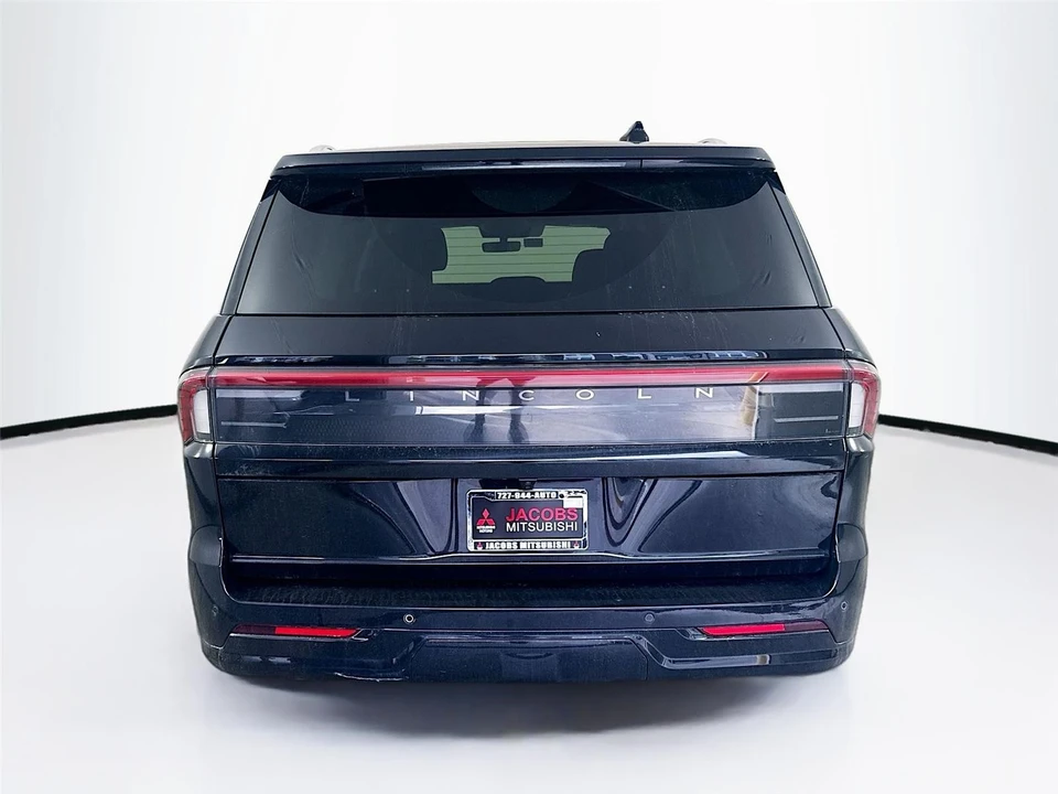 2025 Lincoln Navigator 4th Gen - Image 6 of 15