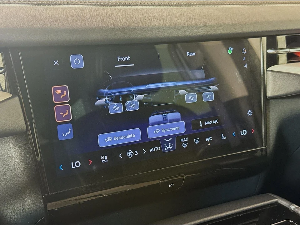 2025 Lincoln Navigator 4th Gen - Image 12 of 21