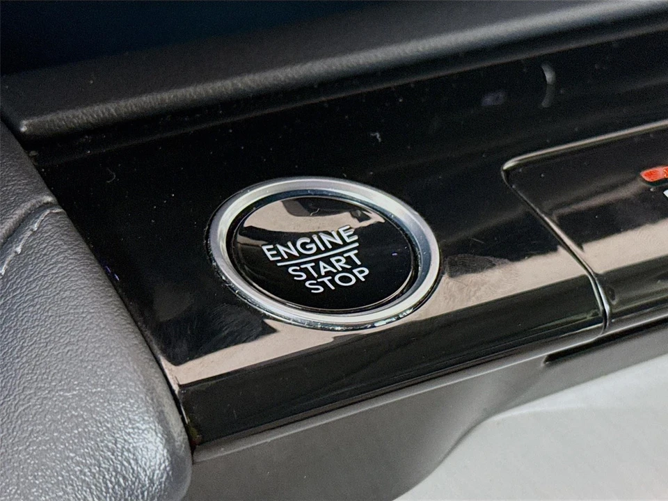 2025 Lincoln Navigator 4th Gen - Image 11 of 31