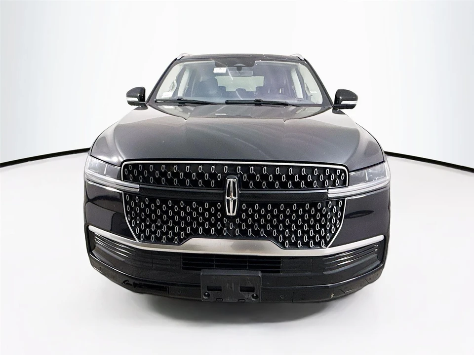 2025 Lincoln Navigator 4th Gen - Image 5 of 15