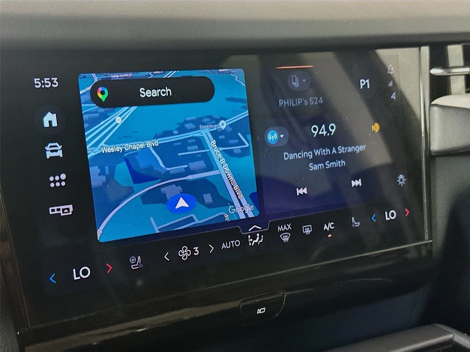 2025 Lincoln Navigator 4th Gen - Image 8 of 31