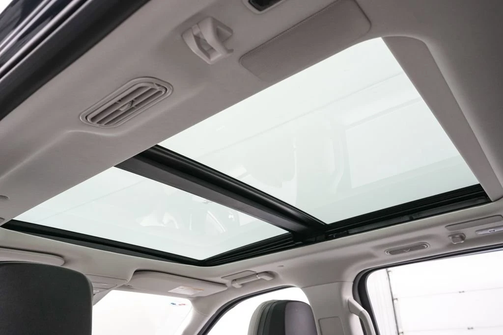 2025 Lincoln Navigator 4th Gen - Image 31 of 31