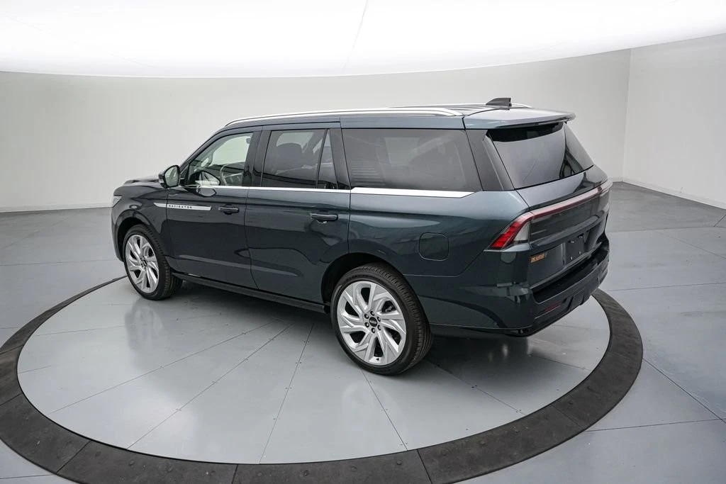 2025 Lincoln Navigator 4th Gen - Image 7 of 21