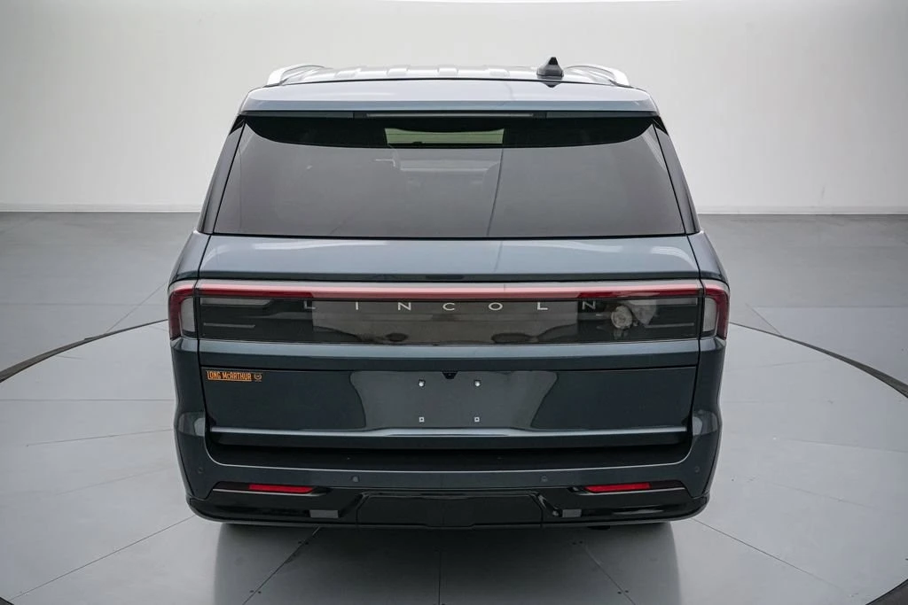 2025 Lincoln Navigator 4th Gen - Image 6 of 21
