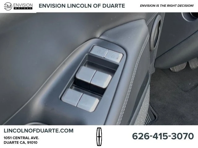 2025 Lincoln Navigator 4th Gen - Image 12 of 12