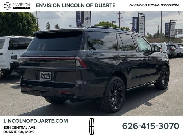 2025 Lincoln Navigator 4th Gen - Image 8 of 12