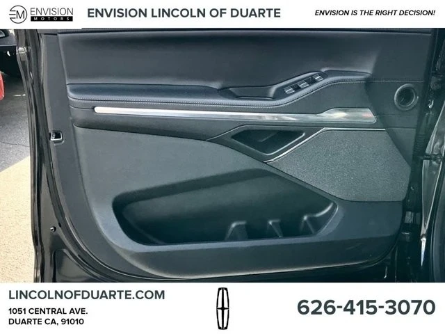 2025 Lincoln Navigator 4th Gen - Image 11 of 12