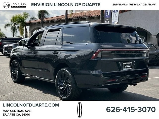 2025 Lincoln Navigator 4th Gen - Image 5 of 12