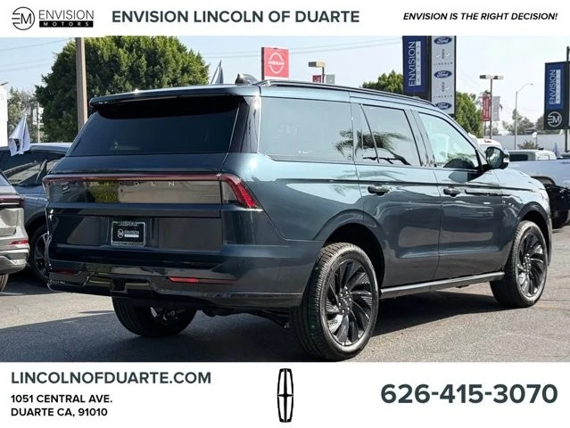 2025 Lincoln Navigator 4th Gen - Image 8 of 12