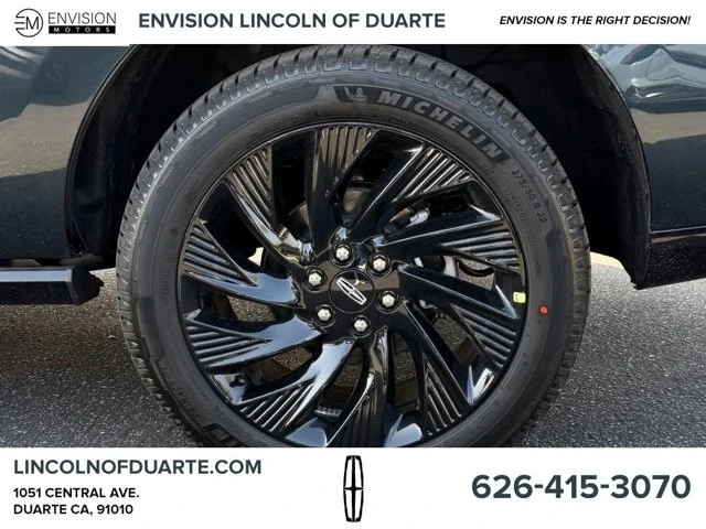 2025 Lincoln Navigator 4th Gen - Image 12 of 12