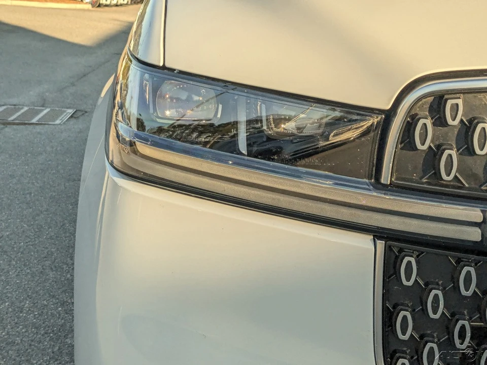 2025 Lincoln Navigator 4th Gen - Image 11 of 21