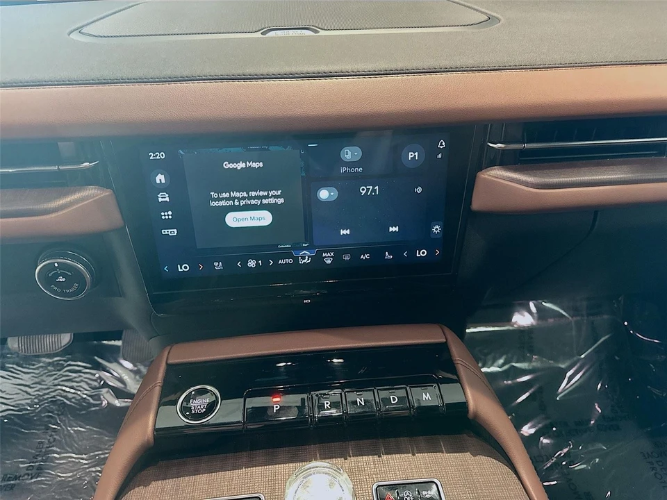 2025 Lincoln Navigator 4th Gen - Image 9 of 21