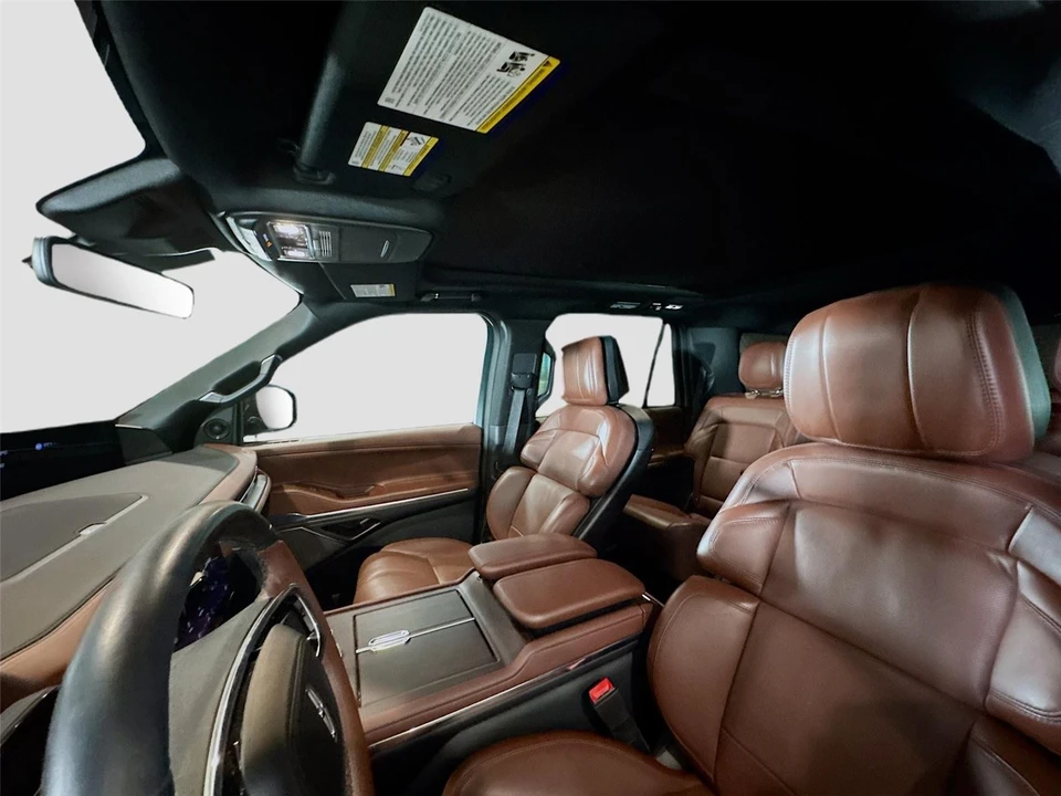 2025 Lincoln Navigator 4th Gen - Image 18 of 21