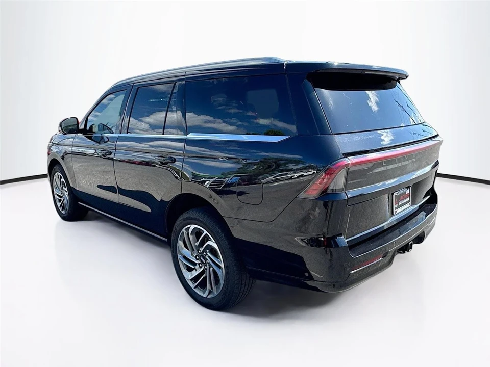 2025 Lincoln Navigator 4th Gen - Image 3 of 19