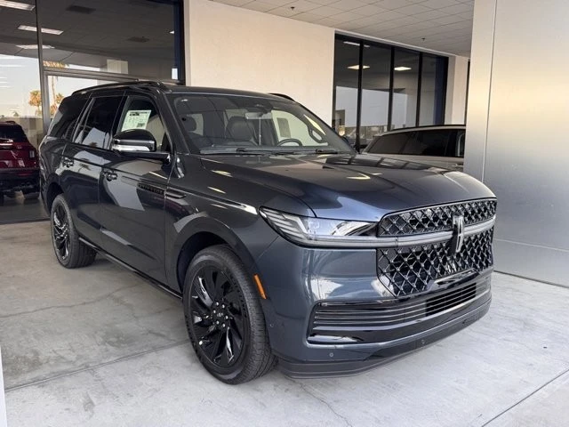 2025 Lincoln Navigator 4th Gen - Image 2 of 12