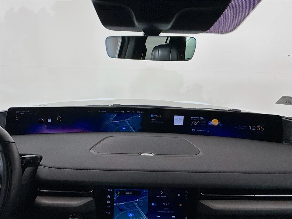 2025 Lincoln Navigator 4th Gen - Image 13 of 21