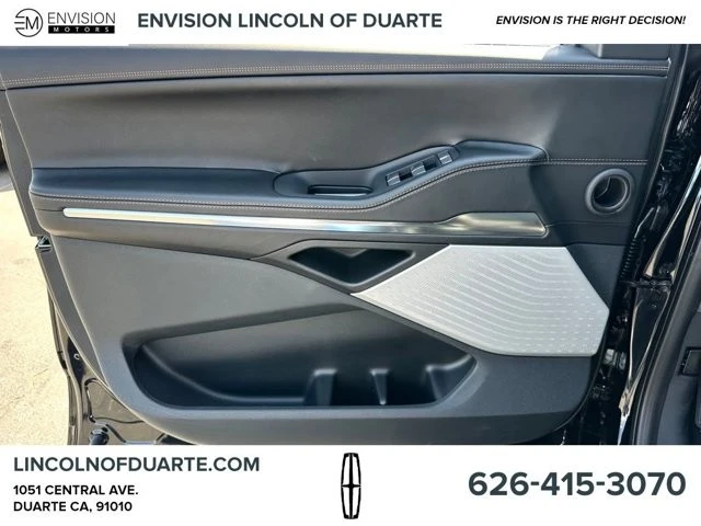 2025 Lincoln Navigator 4th Gen - Image 12 of 12