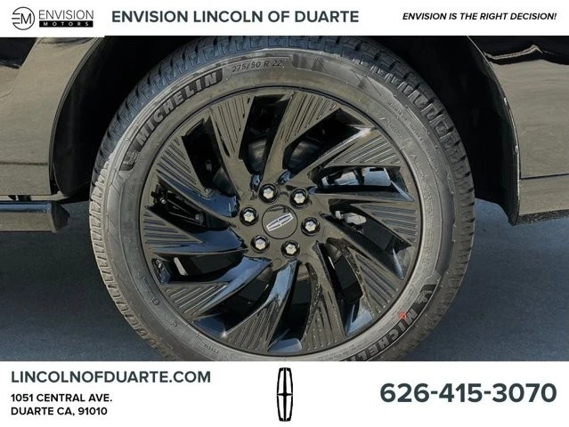 2025 Lincoln Navigator 4th Gen - Image 11 of 12