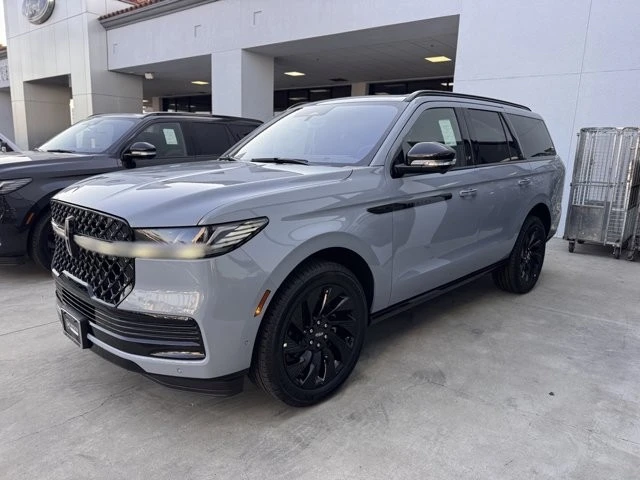 2025 Lincoln Navigator 4th Gen - Image 7 of 12