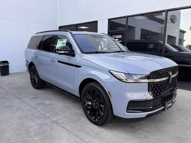 2025 Lincoln Navigator 4th Gen - Image 2 of 12