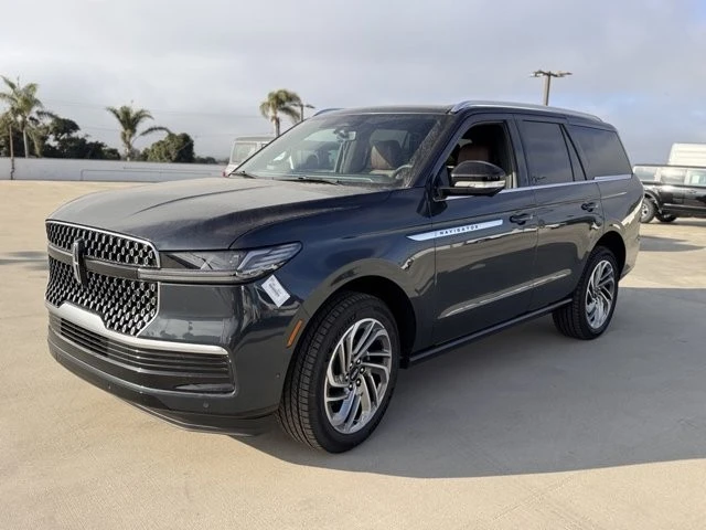 2025 Lincoln Navigator 4th Gen - Image 7 of 12