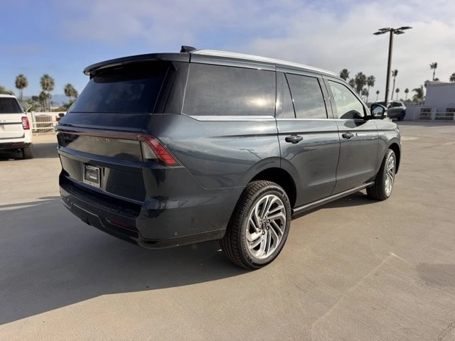 2025 Lincoln Navigator 4th Gen - Image 12 of 12