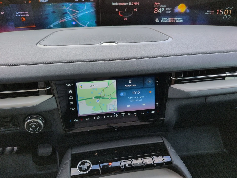 2025 Lincoln Navigator 4th Gen - Image 20 of 21