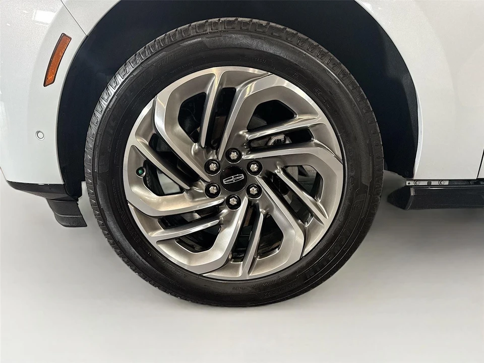 2025 Lincoln Navigator 4th Gen - Image 31 of 31