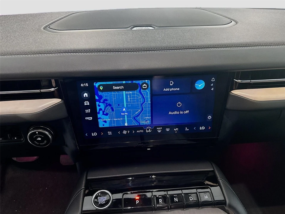 2025 Lincoln Navigator 4th Gen - Image 9 of 31