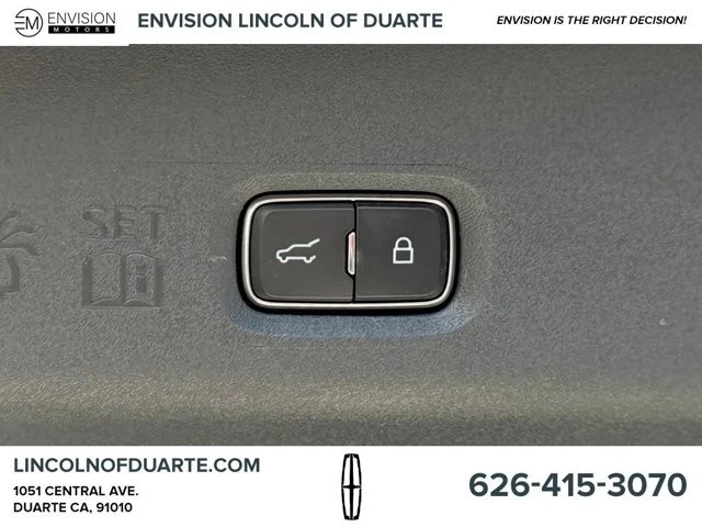 2025 Lincoln Navigator 4th Gen - Image 8 of 12
