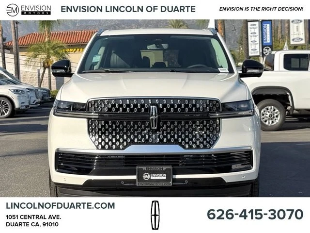 2025 Lincoln Navigator 4th Gen - Image 3 of 12