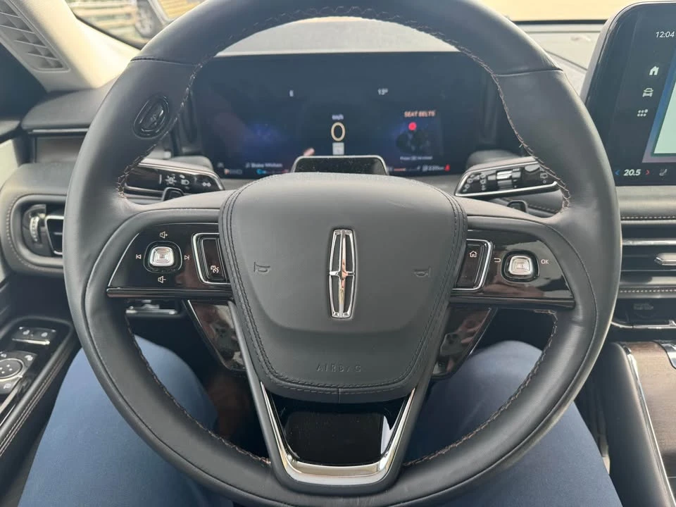 2025 Lincoln Aviator 2nd Gen - Image 13 of 18