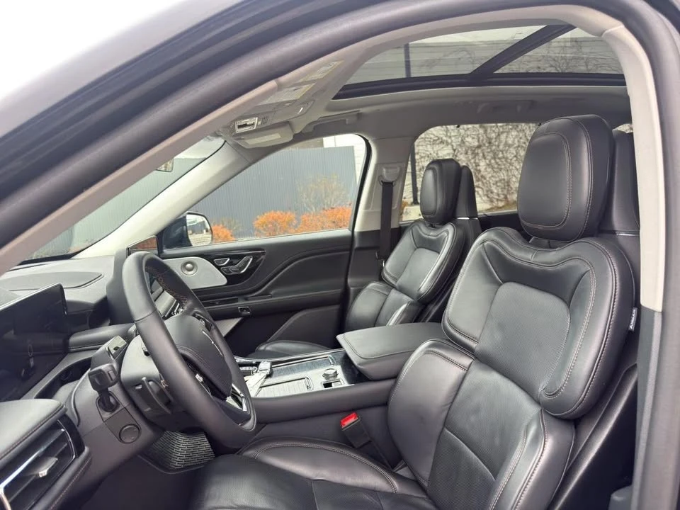 2025 Lincoln Aviator 2nd Gen - Image 9 of 12
