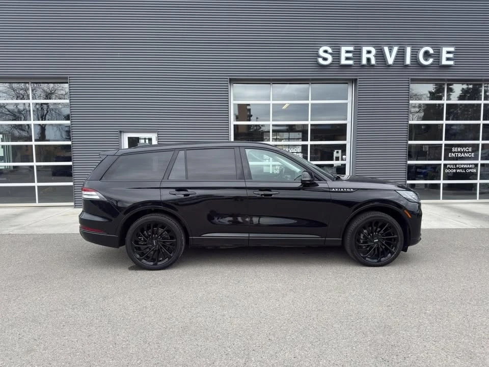 2025 Lincoln Aviator 2nd Gen - Image 2 of 12